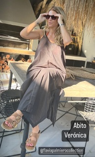 Flavia Palmiero feet photo thumbnail