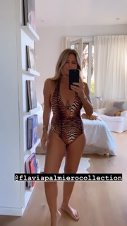 Flavia Palmiero feet photo thumbnail