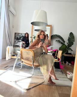 Flavia Palmiero feet photo thumbnail