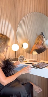 Flavia Palmiero feet photo thumbnail