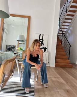 Flavia Palmiero feet photo thumbnail