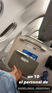 Flavia Palmiero feet photo thumbnail