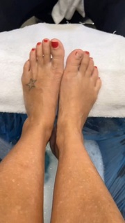 Flavia Palmiero feet photo thumbnail