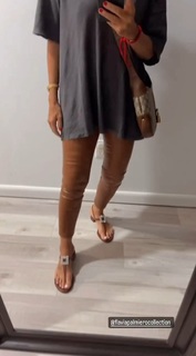 Flavia Palmiero feet photo thumbnail