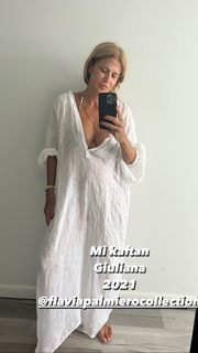 Flavia Palmiero feet photo thumbnail