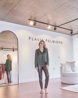 Flavia Palmiero feet photo thumbnail
