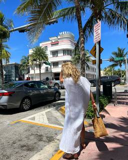 Flavia Palmiero feet photo thumbnail