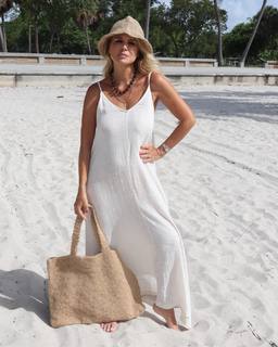 Flavia Palmiero feet photo thumbnail