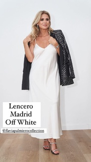 Flavia Palmiero feet photo thumbnail