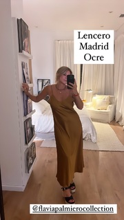 Flavia Palmiero feet photo thumbnail