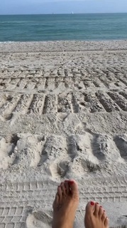 Flavia Palmiero feet photo thumbnail