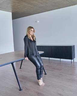 Flavia Palmiero feet photo thumbnail