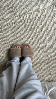 Flavia Palmiero feet photo thumbnail