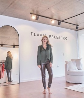 Flavia Palmiero feet photo thumbnail