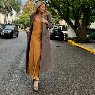 Flavia Palmiero feet photo thumbnail