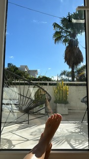 Flavia Palmiero feet photo thumbnail