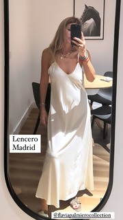 Flavia Palmiero feet photo thumbnail