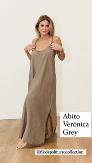 Flavia Palmiero feet photo thumbnail