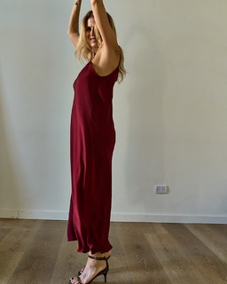 Flavia Palmiero feet photo thumbnail