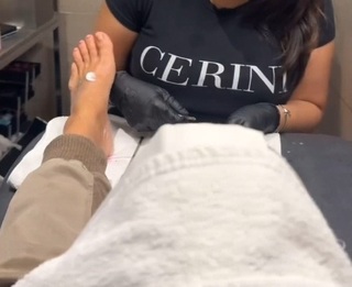 Flavia Palmiero feet photo thumbnail