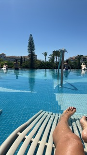 Flavia Palmiero feet photo thumbnail