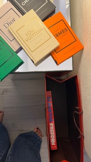 Flavia Palmiero feet photo thumbnail