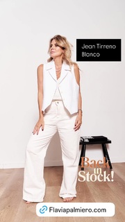 Flavia Palmiero feet photo thumbnail