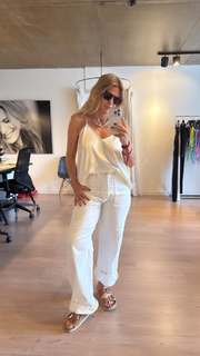 Flavia Palmiero feet photo thumbnail