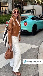 Flavia Palmiero feet photo thumbnail