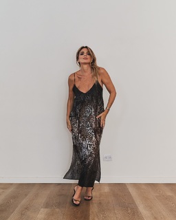 Flavia Palmiero feet photo thumbnail