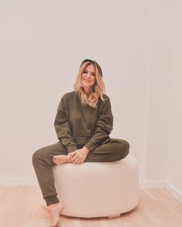 Flavia Palmiero feet photo thumbnail