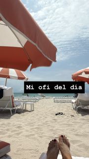 Flavia Palmiero feet photo thumbnail