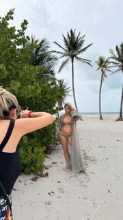 Flavia Palmiero feet photo thumbnail