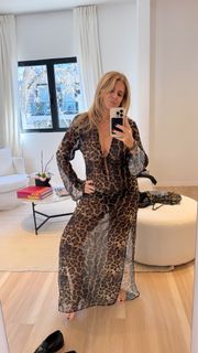 Flavia Palmiero feet photo thumbnail