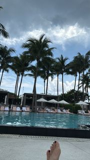 Flavia Palmiero feet photo thumbnail