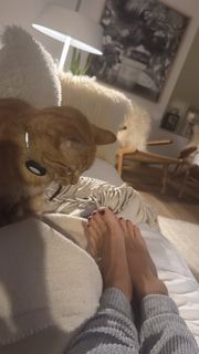 Flavia Palmiero feet photo thumbnail