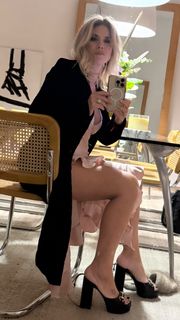 Flavia Palmiero feet photo 2