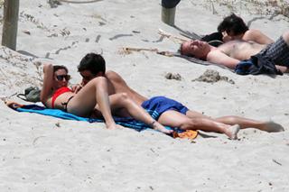 Flavia Pennetta feet photo thumbnail