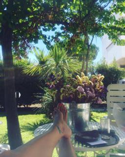 Flavia Pennetta feet photo thumbnail