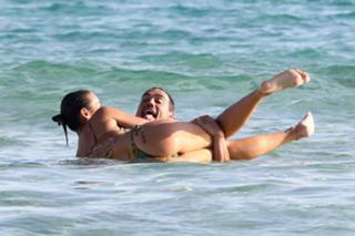 Flavia Pennetta feet photo thumbnail