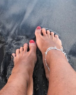 Flavia Pennetta feet photo thumbnail