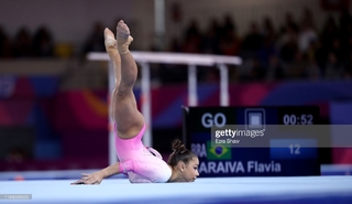 Flavia Saraiva feet photo thumbnail