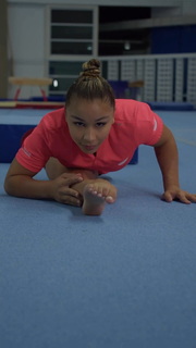 Flavia Saraiva feet photo thumbnail