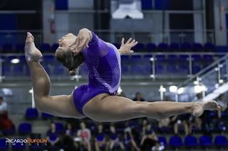 Flavia Saraiva feet photo thumbnail