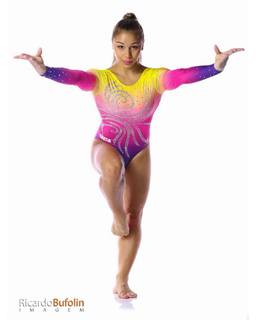 Flavia Saraiva feet photo thumbnail