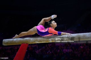 Flavia Saraiva feet photo thumbnail