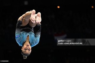 Flavia Saraiva feet photo thumbnail