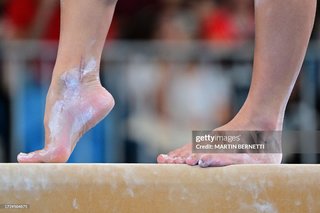 Flavia Saraiva feet photo thumbnail