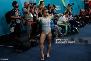 Flavia Saraiva feet photo thumbnail