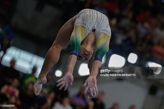 Flavia Saraiva feet photo thumbnail